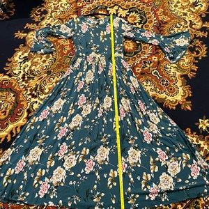 Green Long sleeves Maxi Dress (XS)